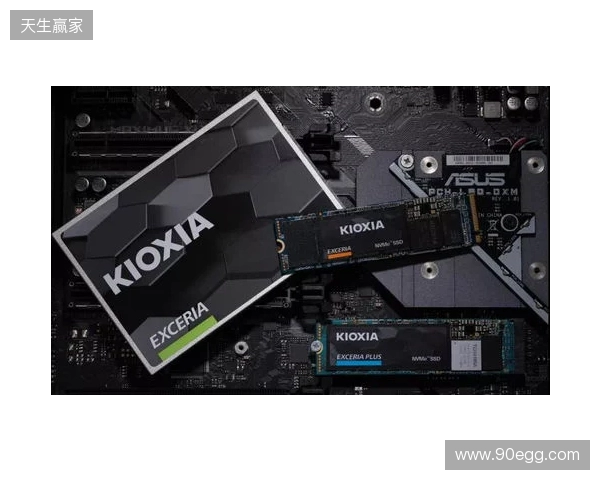 法兰克福内讧：球员场上互喷，并质疑主帅为何领先还要狂攻